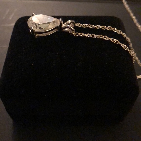 .925 Sterling Silver tear drop pendant - Picture 2 of 3